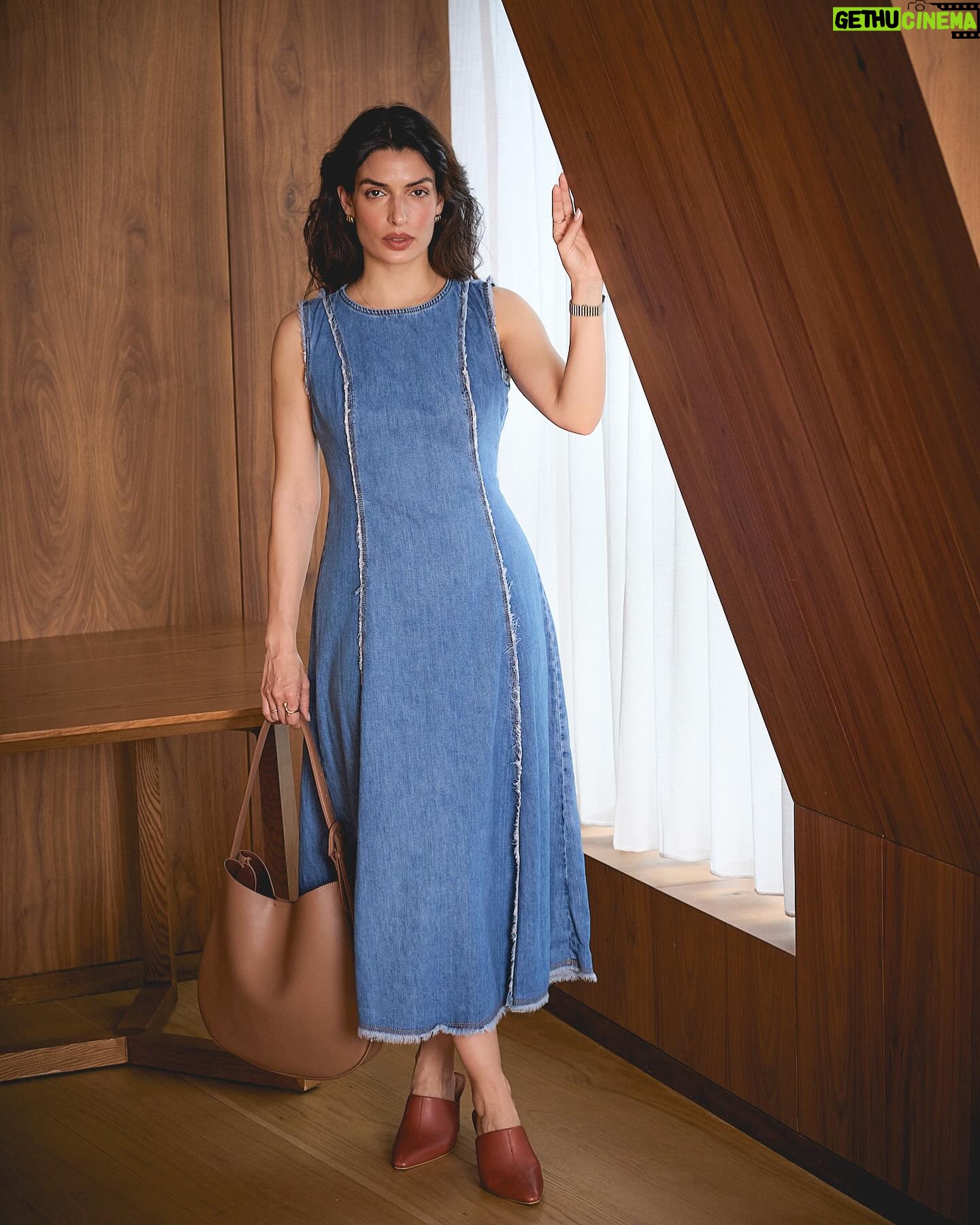 Tonia Sotiropoulou Instagram - Get your weekend wardrobe sorted with M&S Spring Style Collection. Find it both in-store and online! 🌼 @marksandspencergreece
