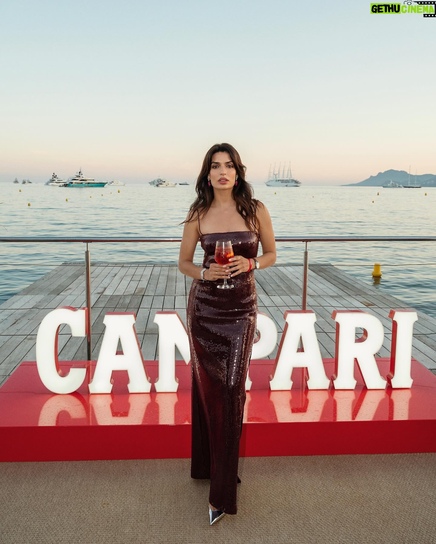 Tonia Sotiropoulou Instagram - Any real-life moment has the potential to become a story that creates cinema. @campariofficial We are cinema ❤️🔥 📷 @alexandros_makris_ #Cannes2024 #CampariCinema #WeAreCinema #EnjoyResponsibly