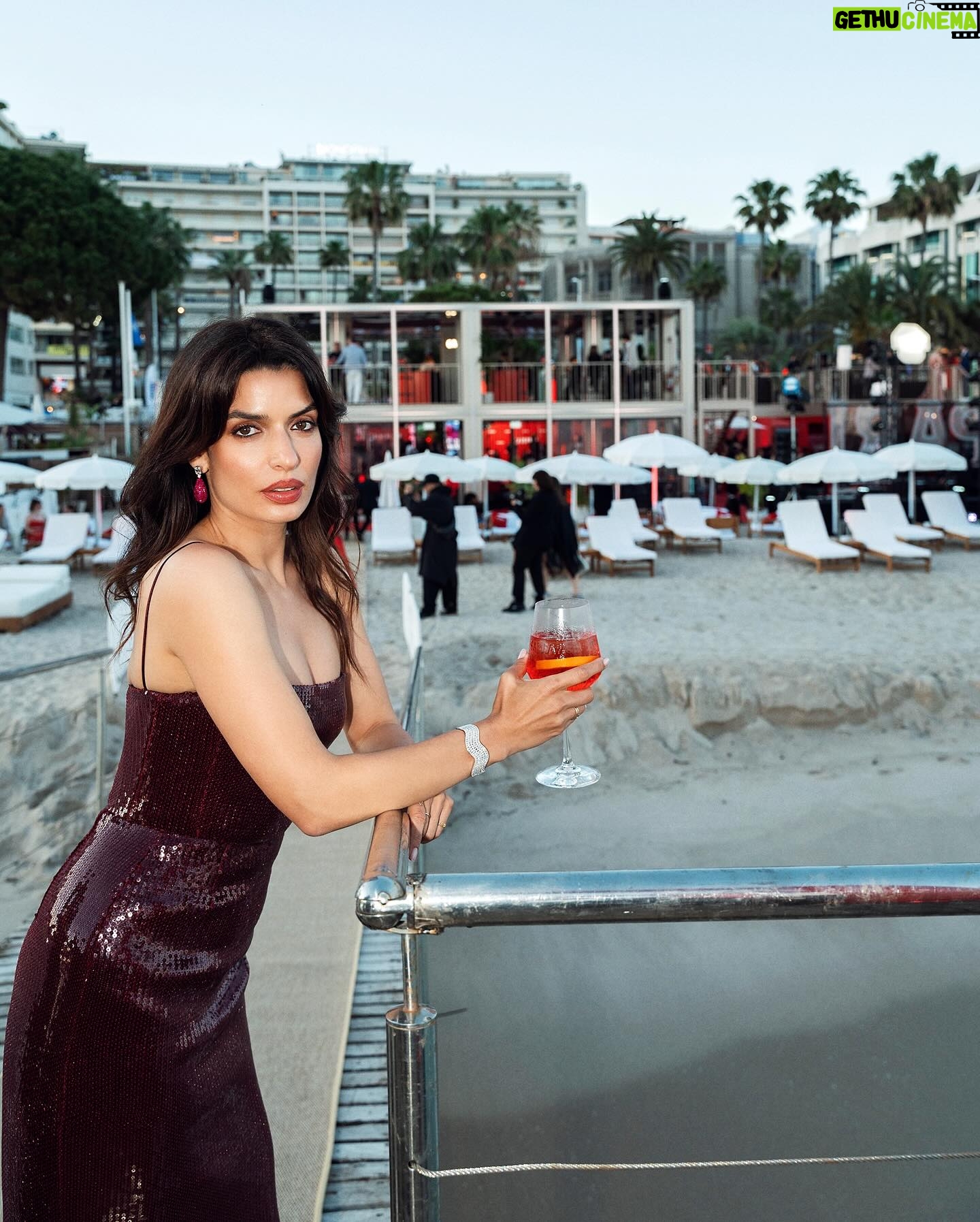 Tonia Sotiropoulou Instagram - Any real-life moment has the potential to become a story that creates cinema. @campariofficial We are cinema ❤️🔥 📷 @alexandros_makris_ #Cannes2024 #CampariCinema #WeAreCinema #EnjoyResponsibly
