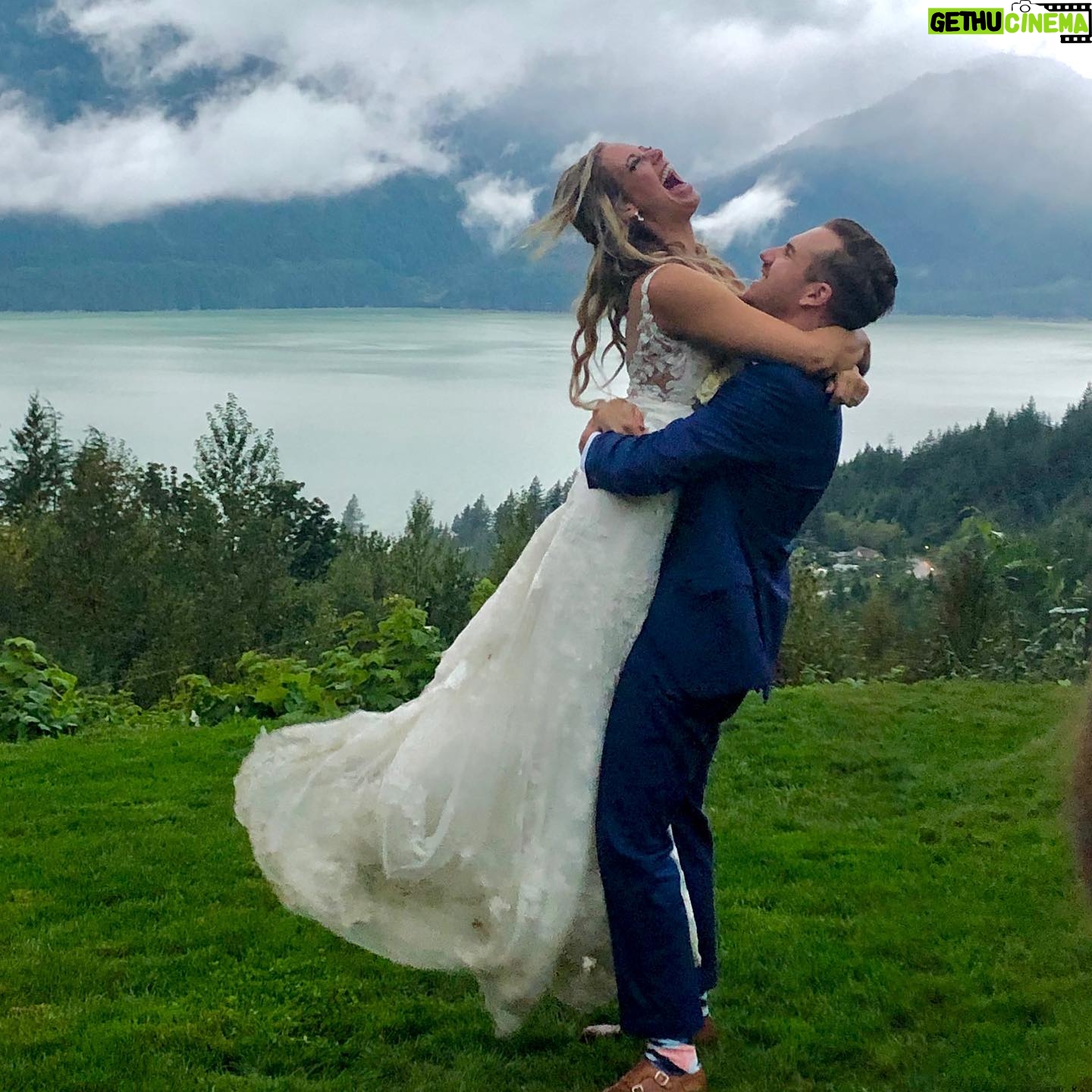 Tori Anderson - 3.5K Likes - Best weekend celebrating love between two truly incredible humans. #miagotconned