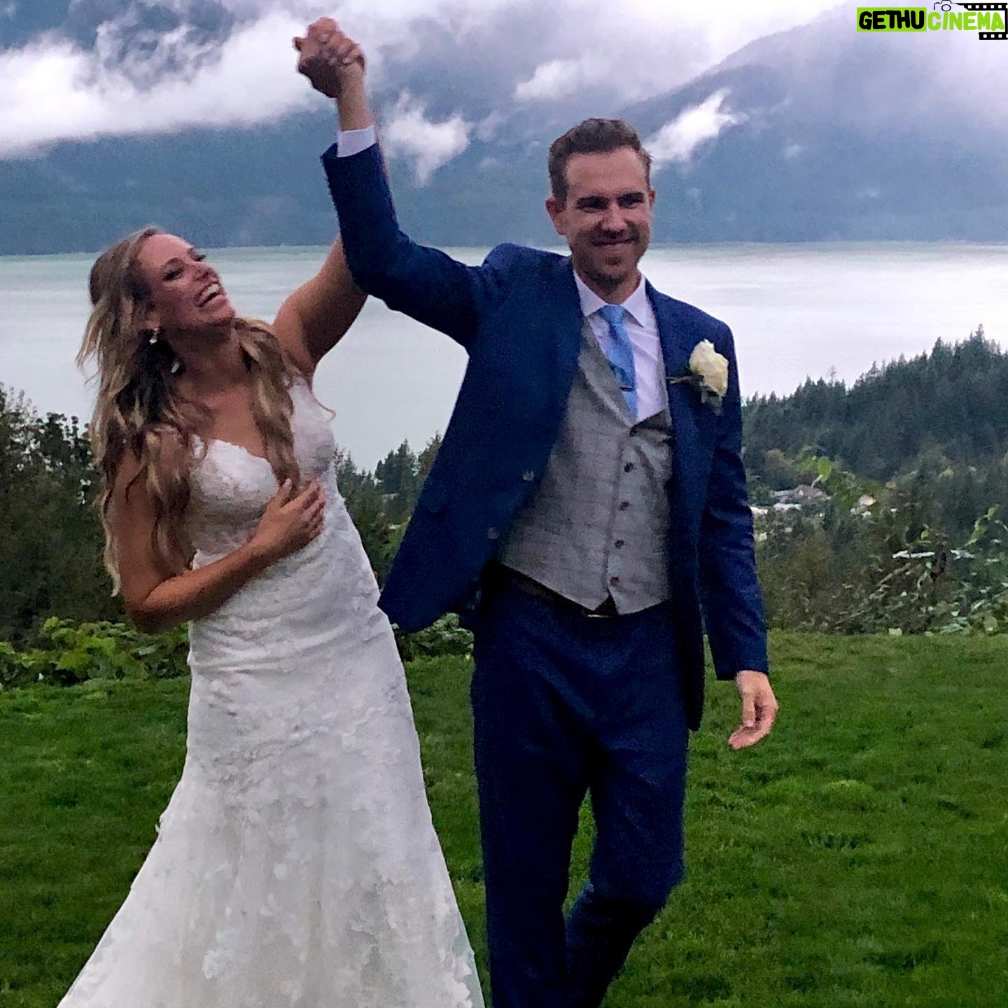 Tori Anderson - 3.5K Likes - Best weekend celebrating love between two truly incredible humans. #miagotconned