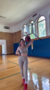 Trace Lysette Instagram - 🏀💦