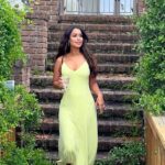 Tracey Edmonds Instagram - Happy Transformational Thursday Fam! ✨ Even the smallest changes in your routine can have a big impact on your health. Starting your day with lemon water is a GREAT way to launch your day! Besides helping you stay hydrated, benefits include: aids in digestion and weight loss, is an anti-oxidant, provides a potassium boost, helps prevent kidney stones, and supplies vitamin C! Let me know if any of you are drinking it already! 🍋 Sending you LOVE! ❤️ #lemonwater #healthyhabits #healthylifestyle #transformationalthursday