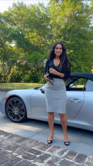Tracey Edmonds Instagram - Happy Humpday Fam! 💪🏽 Push harder than yesterday if you want a different tomorrow. Stay focused and keep grinding. Your day is coming! ❤️

#wednesdaymotivation #humpday #womeninspiringwomen #motivation #inspiration