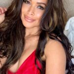 Tracey Edmonds Instagram – HAPPY VALENTINE’S DAY!! ❤️❤️❤️ When you combine Valentine’s Day with a pretty hotel room you get a HAPPY SMILE from me! 😍  Woke up feeling BLESSED, OPEN HEARTED, and READY to explore what/who God sees as NEXT for me. 🥰  The door is OPENING as soon as I finish my work out here in NOLA at the end of the month! 😉Sending you LOVE!! ❤️ #fourseasonsnola