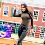 Tracey Edmonds Instagram - ALL IN A DAY'S WORK!! 😂😂 On Bourbon Street location scouting today and my new BFF #JenniferJones stopped me as I was crossing the street just to teach me some of her dance moves! 🤣🤣 Nuthin' like this #nolalife out here! It's A VIBE!! ✌🏽❤️