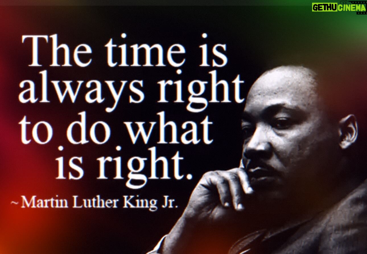 Tracey Edmonds Instagram - Happy Martin Luther King Day Fam! If there was EVER someone I wish I could have met it's HIM! It was so hard choosing a quote for this post because he has SO MANY poignant ones that hit SO HARD and will FOREVER stand the test of time just like his legacy! He will always be the LEADER OF GENERATIONS! Sending everyone PEACE and LOVE on this special day!! ✌🏽❤️ #mlkday