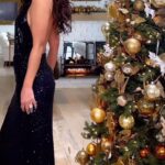 Tracey Edmonds Instagram - Stepping into the weekend with this energy 💫 Sending you love, peace and joy. Dress: @halston XO, Tracey by #happyholidays #holidaydecor #todaysinspo #fashioninspo #grwm #shotoniphone #vloggerlife #dailydose #minivlog #dailyvlog