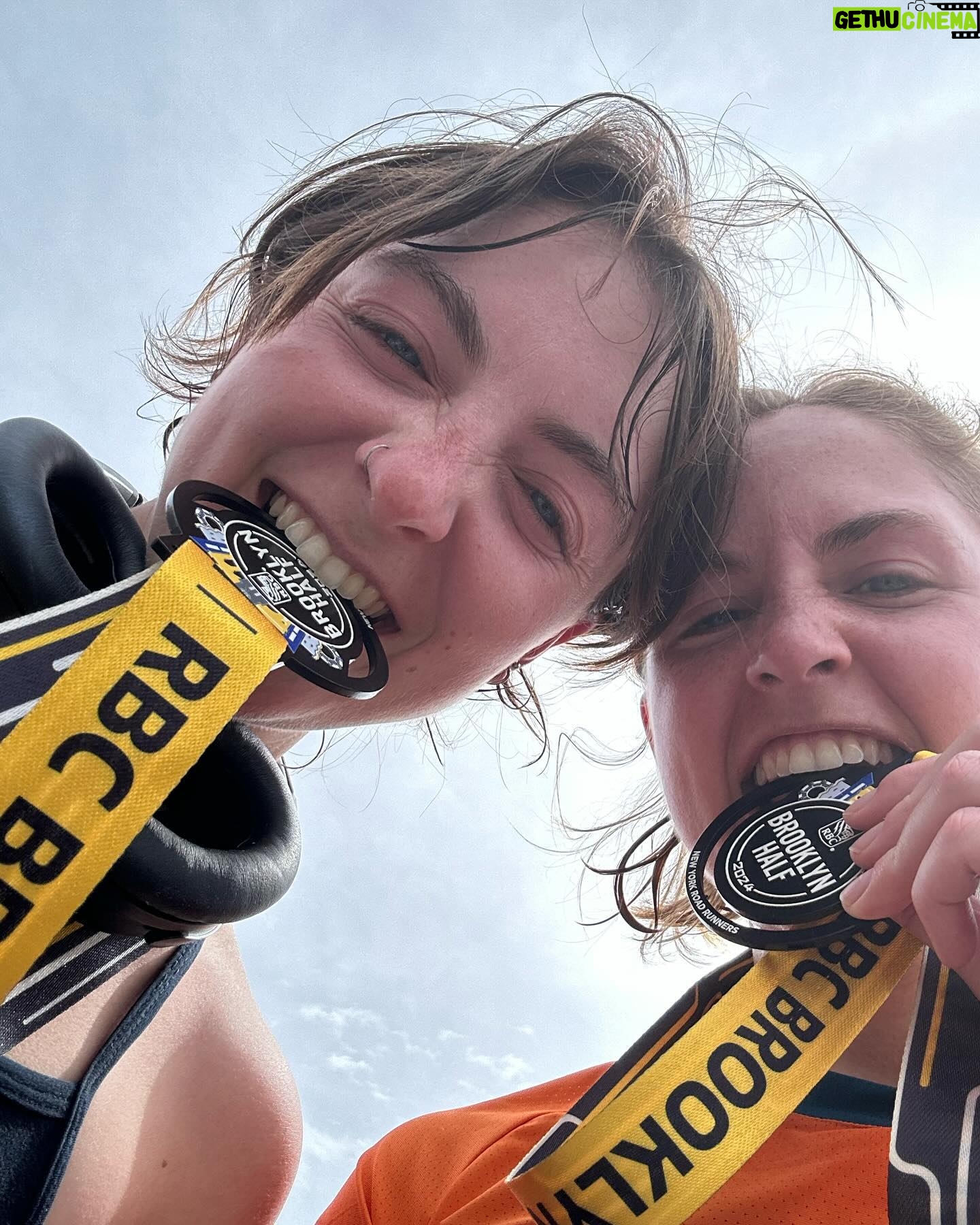 Tracy Pollan Instagram - Could not be more proud of these two! You did it! @nycrunsbrooklynhalfmarathon @teamfoxmjff
