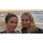 Tracy Pollan Instagram - Aloha from me and my bestie 🌺 #bestfriends #hawaii #laughter #hapiness #jennifergrey
