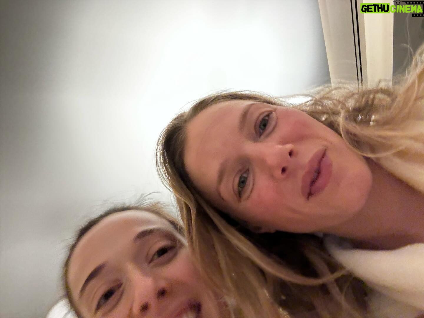 Tracy Spiridakos Instagram - Spa day with @marinasqu 🥰🥰🥰 we had a lovely time, and yes, it took us a minute to sort out the camera angle on this one 😎 Thank you @langhamchicago !! 🥳