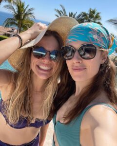 Tracy Spiridakos Instagram - Happy birthday @marinasqu 🥳🥳🥳🎂🎊🍾🎉 I hope you’re having the best day! Miss you!! 🤗 (I know I’m early you guys but when your birthday is on a Sunday, it’s a whole birthday weekend event!) 🥳