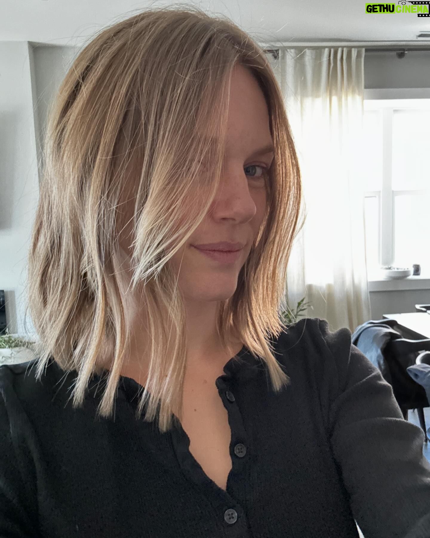 Tracy Spiridakos - 80.2K Likes - So, I did something 😃 and I love it. Thank you @alexbrownhair ☺️