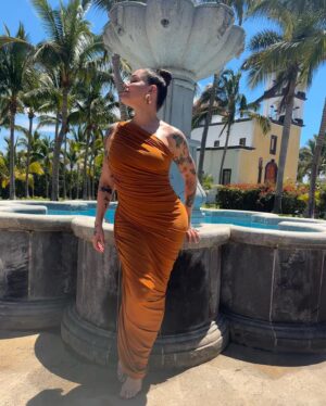 Triana Iglesias Instagram - Day 2 in Paradise ⛲️
I love with this place!
(also - in love with this dress! )

#reklame / @paradisenorge_