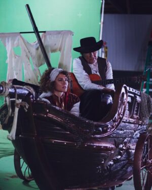 Trieste Kelly Dunn Instagram - Headed to Austin for @fantastic.fest &  new @gmarslett flick QUANTUM COWBOYS a psychedelic acid trippy Western! Screening   Q&A with cast 1PM Saturday ➡️➡️➡️ for details & picts of @amymerritthairandmakeup very fun looks for this role 
😍🤠🏜🌵