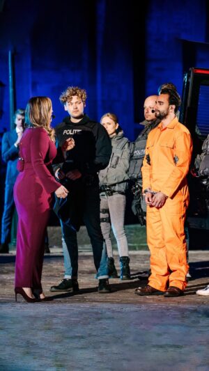 Trijntje Oosterhuis Instagram - Alweer 3 jaar geleden dat ik meedeed aan The Passion in Roermond! Vanavond is het weer zover, een nieuwe editie van The Passion op TV! 🙌🏽 Wie gaat er kijken? 📺✨ In voorgaande jaren werd ook het liedje “Ken Je Mij” gezongen, zo speciaal❤️ Check mijn story voor een terugblik! Ontzettend veel succes vanavond: @williamspaaij, @angelaschijfofficial, @matteovdgrijn, @gaiatiana, @therealkeiz, @robbertrodenburg, @anitawitzier en @kluun 

#thepassion #throwback @freekbartels #deweg #maria #terugblik #kenjemij #stories #zeist #npo1
