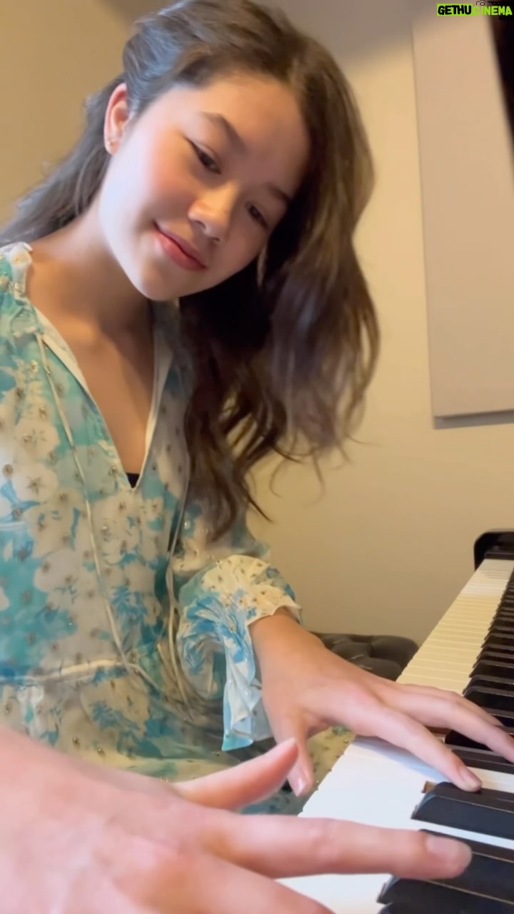 Trinity Bliss Instagram - Playing June in January 🙃 cut it down to share with you guys! 😘 #tchaikovsky