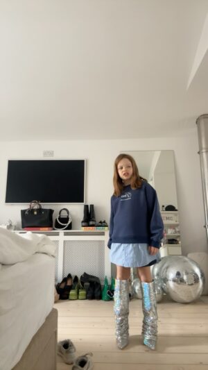 Triona McCarthy Instagram - Hey, it’s Mini here. ✨Check out my outfit of the day it’s amazing & please stay to the end of this video if you do. Thank you so much and if you want to know where to get them you can listen to the whole video and by the way I did this all by myself.💗❤️✨🤣🤩🤪😂🎨💋🌈🍉🥐🥨🥓🍔🍱🫙🥫🌯🦴💞