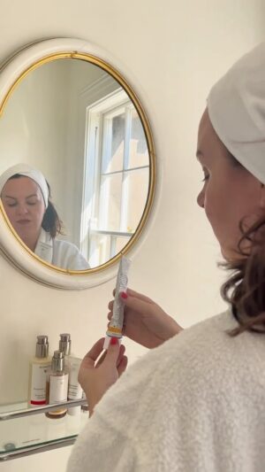Triona McCarthy Instagram - I think of September as a chance to press the reset button & do all the things I never actually put into practice in January when I was making my #newyearresolutions .
So I’ve been trying to get a bit better at #selfcare & carving out a lil time for myself in the evenings & doing my skincare which I think of as selfcare ✨
I much prefer to shower in the evening & use my favourite @drhauschka.ie products including the Lemon 🍋 Shower Cream & the NEW Bergamot Lemongrass Vitalising Body Milk -they work so well together-mmmm-no need to add a separate perfume -people keep asking me what my scent is & it’s this! 🍋 
Anyhoo, if you fancy trying it out yourself the good news is I have a discount code for ALL full price Dr.Hauschka products @allcarepharmacyirl 
Use TRIONA20  for 20% off & eh, happy new year!😜

AD