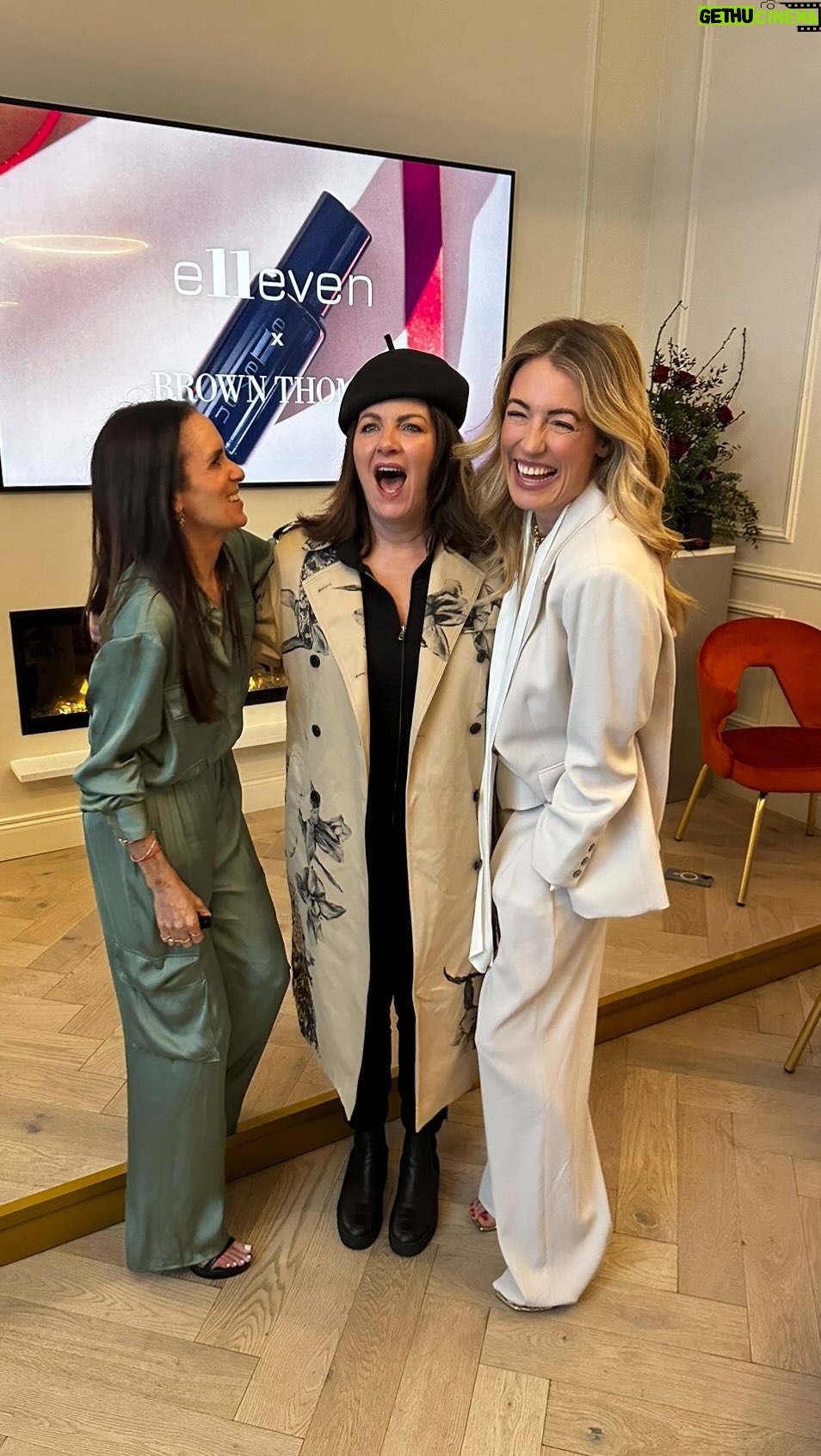 Triona McCarthy - 318 Likes - In case you need proof that @e11evenfragrance fragrance oil is an effective mood pick me up, just lšk @catdeeley & her bestie @amanda.grossman and I doused in the delicious oil.
Mmmm! š With notes of rose,geranium & a sparkling citrus that warms down to earthy patchouli. šø
It instantly made me feel all the feels š
While the rollerball means you can take it everywhere for touch ups during the day & can also be used on hair or beard. š§āāļø