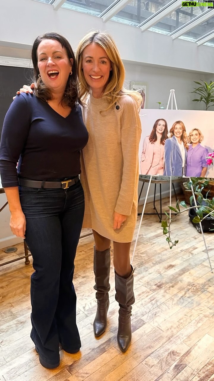 Triona McCarthy - 444 Likes - Just back from a fabulous, flying visit to London to celebrate the seriously chic @catdeeley becoming the ambassador for one of my favourite skincare brands @ellaandjocosmetics! š And guess what? Theyāve just opened the prettiest pink pop-up shop on Oxford Street! šļø
So proud to see an Irish brand breaking into the UK market āļø & killing it!šš»
Make sure to tell all your London friends & family to call in or if youāre over yourself, you HAVE to pop in & check it out šļø as itās filled full of their iconic products as well as Christmas gift sets! šāØ
Huge congratulations to @charleneflanagan_ & @niamhryan_skin, the masterminds & BFFs šÆ behind the brand, look at them holding hands in the reel š I cant wait to see what other exciting things are in store. šKeep making magic momentsā¦worldwide š
#presstrip #EllaAndJoCosmetics #LondonPopUp #SkinLo vingGoodness