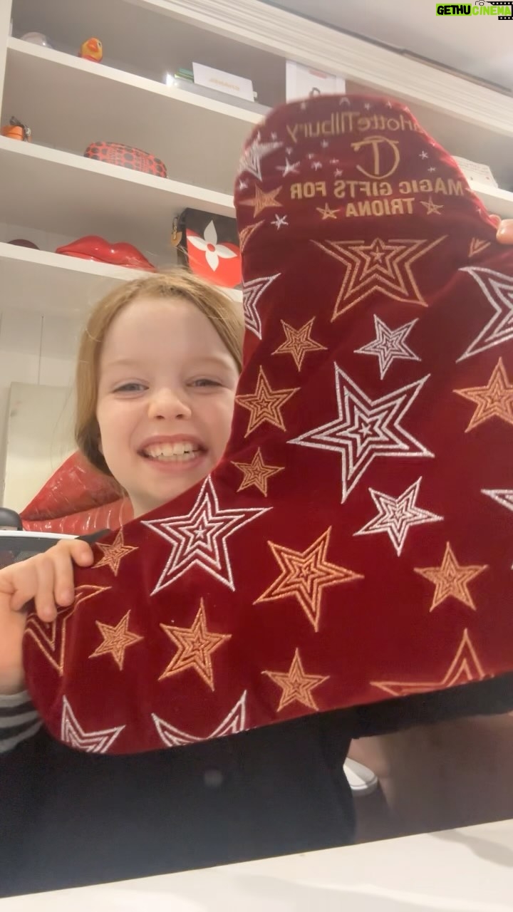 Triona McCarthy - 1.6K Likes - Found this on my phone š± after I let Mini loose in my office while I was cleaning up the kitchen.
Think I might be out of a job š
#minime #charlottetilburymakeup #gifted
