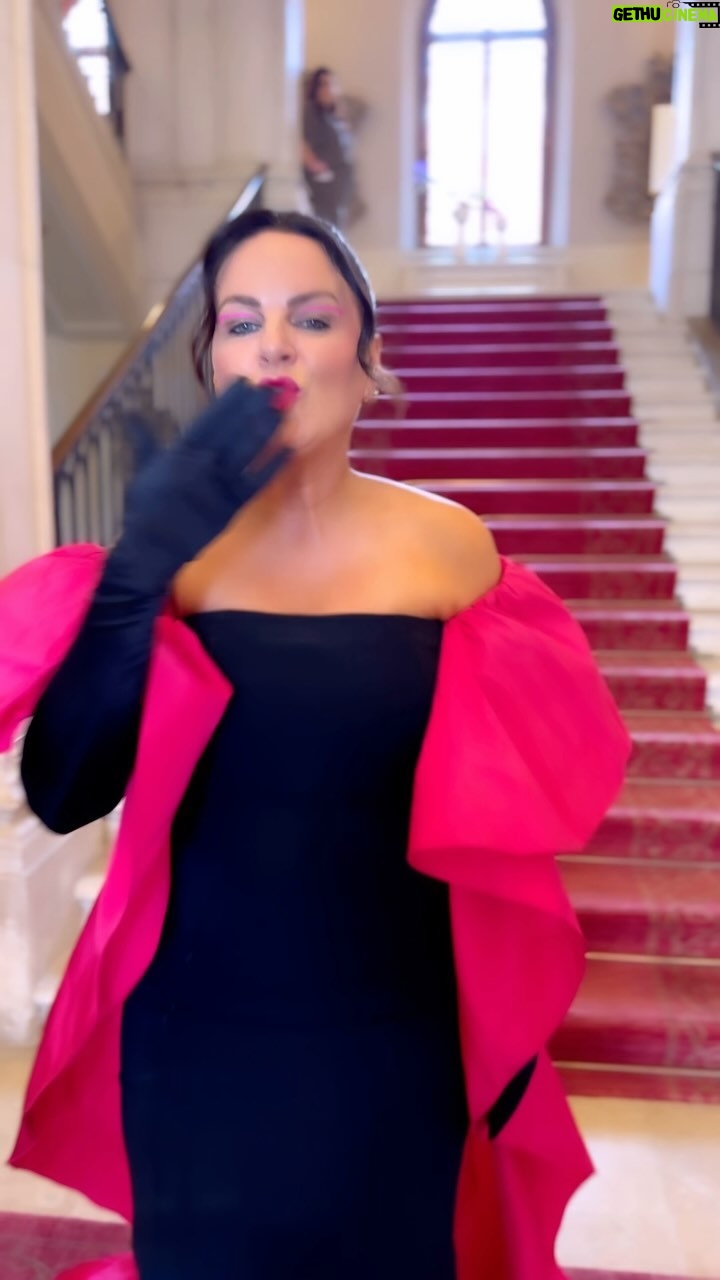 Triona McCarthy - 2.8K Likes - This is 50 š
Donāt listen to the BS!
If getting older scares you,
I am here to tell you, 50 is just another F word. š
Iāve decided that I will not let age change me, but I will change the way I age. āØ
#niftyfifty #fiftyplusstyle