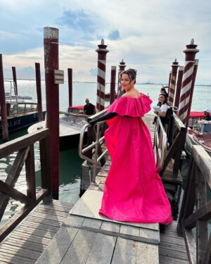 Triona McCarthy Instagram - It was Venice indeed to celebrate art 🎨 & 🎥 cinema at the world premiere of Michael Mann's independent film "Ferrari"here at the 80th Venice Film Festival.

Thank you to the magic team @armanibeauty for making me red carpet ready ✨

💄LipColour: Armani Lip Power in  507
🧴Foundation:Armani Luminous Silk in 5.5

#armanibeauty #armanimakeup

#Venezia80 #Armanibeauty #makeup #skincare #SaySi