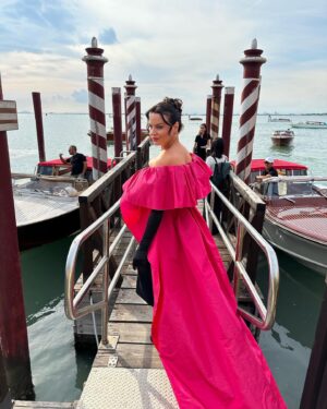 Triona McCarthy Instagram - It was Venice indeed to celebrate art 🎨 & 🎥 cinema at the world premiere of Michael Mann's independent film "Ferrari"here at the 80th Venice Film Festival.

Thank you to the magic team @armanibeauty for making me red carpet ready ✨

💄LipColour: Armani Lip Power in  507
🧴Foundation:Armani Luminous Silk in 5.5

#armanibeauty #armanimakeup

#Venezia80 #Armanibeauty #makeup #skincare #SaySi
