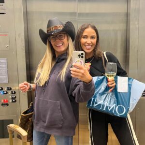 Trista Sutter Instagram - Friendship, family, and love. ❤️ That’s what it’s all about to me and the celebration of @chrisbharrison and @laurenzima was filled to the brim with each. So much joy and SO much fun connecting and reconnecting with  people who make me smile. 🥰 Feeling grateful and happy to be included among this group and to get a front row seat to a truly beautiful love story.  Congratulations, lovebirds!!!! 🫶🏼