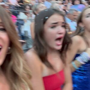 Trista Sutter Instagram - This night was sparkling ✨ 
We won’t let it go… 🎶 
(Like ever)
#weloveyouTS #sameinitials #truetalent #purejoy #swiftieforever #bestbdaypresent #corememory 
#HSbesties #sharedwithourbabygirls
