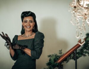 Tristin Mays Instagram - Merry Christmas🖤🎩