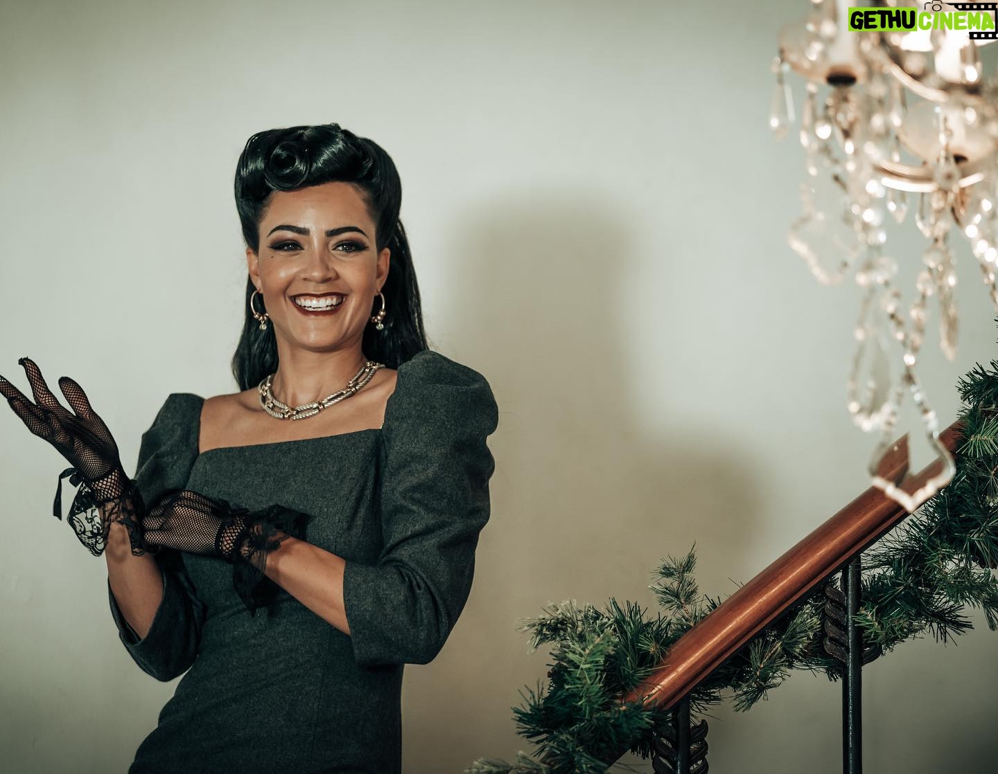 Tristin Mays - 22.4K Likes - Merry Christmas🖤🎩