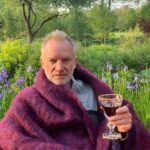 Trudie Styler Instagram - 2019 Spring awakening in the garden at Lake on a balmy early evening - glass of Sister Moon A fine wine and a mighty fine man ♥️ Photo by: the wife 🙋🏼‍♀️ #WineWednesday 🍷