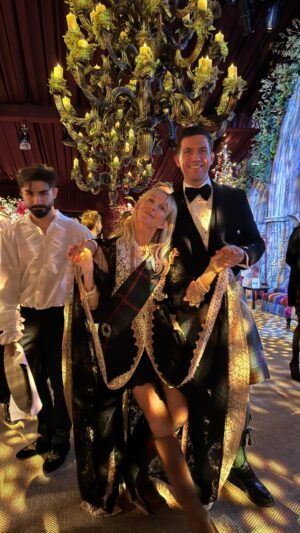 Trudie Styler Instagram - A few drunk Sassenachs and some accomplished Scots getting to grips with traditional Scottish reeling -
namely The Gay Gordons and Strip the Willow - largely failing but having the hugest fun! 
Happy Hogmanay / Happy New Year 
And congratulations to Paul Mesher for your well deserved scholarship to the Royal Ballet 🩰😂