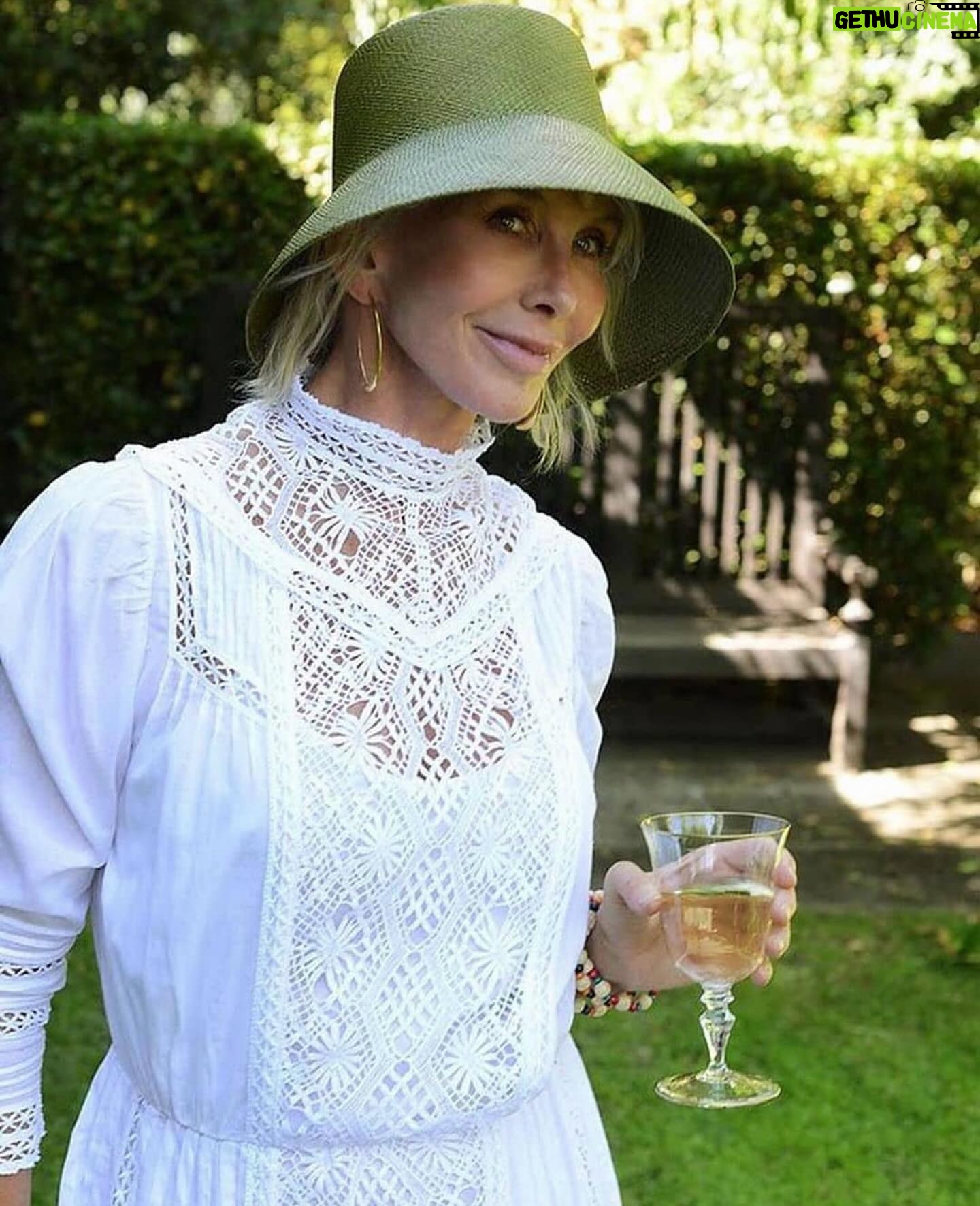 Trudie Styler Instagram - Anyone for a glass of white Message in a Bottle? Aromas of white fruit, apricot, almond, grass, wildflowers, sage, broom and rosemary, followed by a full-bodied fresh flavour with good sapidity – the perfect match for seafood, fresh cheeses and white meats. Or simply to be enjoyed as an aperitif on a beautiful summer evening. Vermentino, alc 13.5%