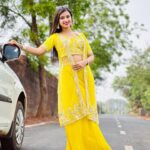 Trupti Mirambika Instagram - 💛🌟🫰