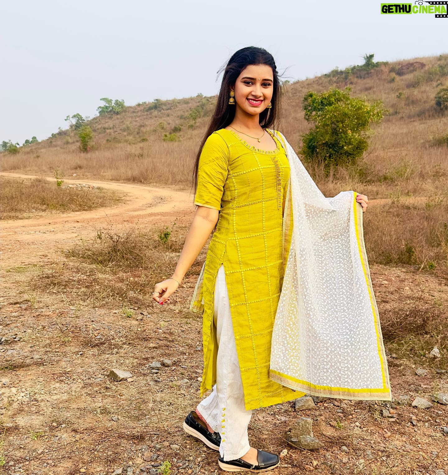 Trupti Mirambika - 1.8K Likes - 💛🤍💛