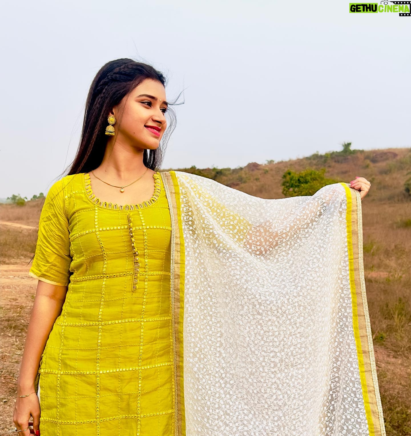 Trupti Mirambika - 1.8K Likes - 💛🤍💛