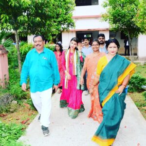 Trupti Mirambika Instagram - ଭୁବନେଶ୍ୱର ଦେବରାୟ କଲେଜ ରେ ଅନୁଷ୍ଠିତ ପ୍ରେରଣା ଓ ସିଟି କ୍ଲବ ଦ୍ୱାରା ଆୟୋଜିତ ସବୁଜ ସୁନ୍ଦର ଅଭିଯାନର ଉଦଘାଟନ ଉତ୍ସବ, ସମୂହ ବୃକ୍ଷ ରୋପଣ ଆଦି କାର୍ଯ୍ୟକ୍ରମ ଓ ସମ୍ବୋର୍ଦ୍ଧନା ପ୍ରଦାନ ପର୍ବରେ ଭାଗନେଇ ବହୁତ ଖୁସି ମନେ କରୁଛି 🙏🏻
ପ୍ରେରଣା ଓ ସିଟି କ୍ଲବ ଆୟୋଜକଙ୍କୁ ଅଶେଷ ଅଶେଷ ଧନ୍ୟବାଦ 🙏🏻♥️
