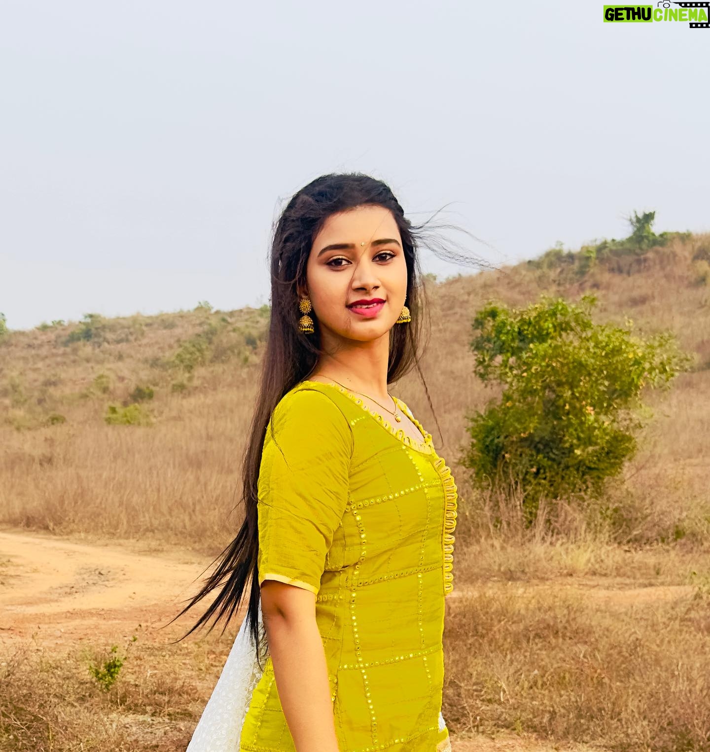 Trupti Mirambika - 1.8K Likes - 💛🤍💛