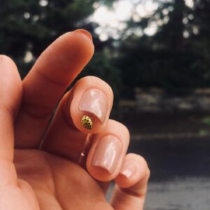 Tuğçe Karabacak Instagram - Durdurun dünyayı, inecek var... 💧💛