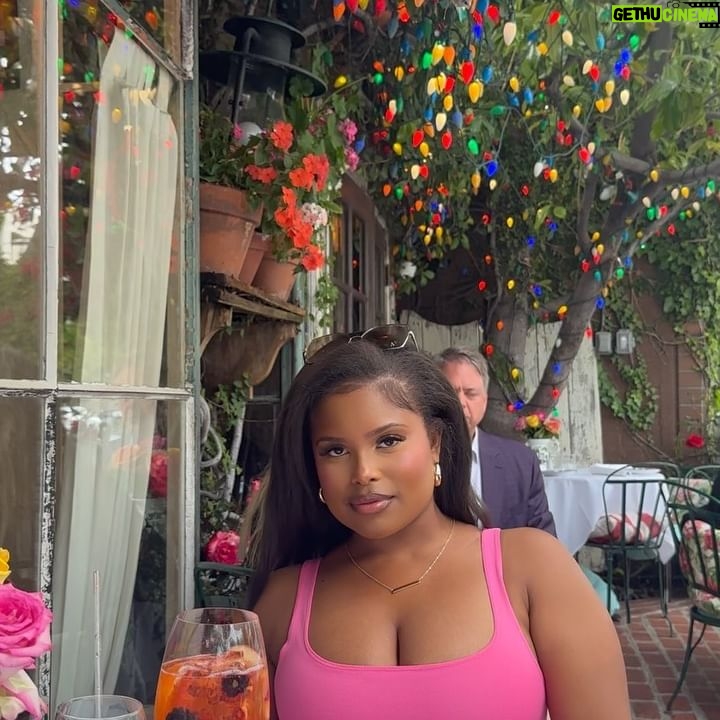 Tyla Gomez - 6K Likes - tryna hit the group chat and tell ‘em it’s a wrap 💘 #springfashion #brunchoutfit