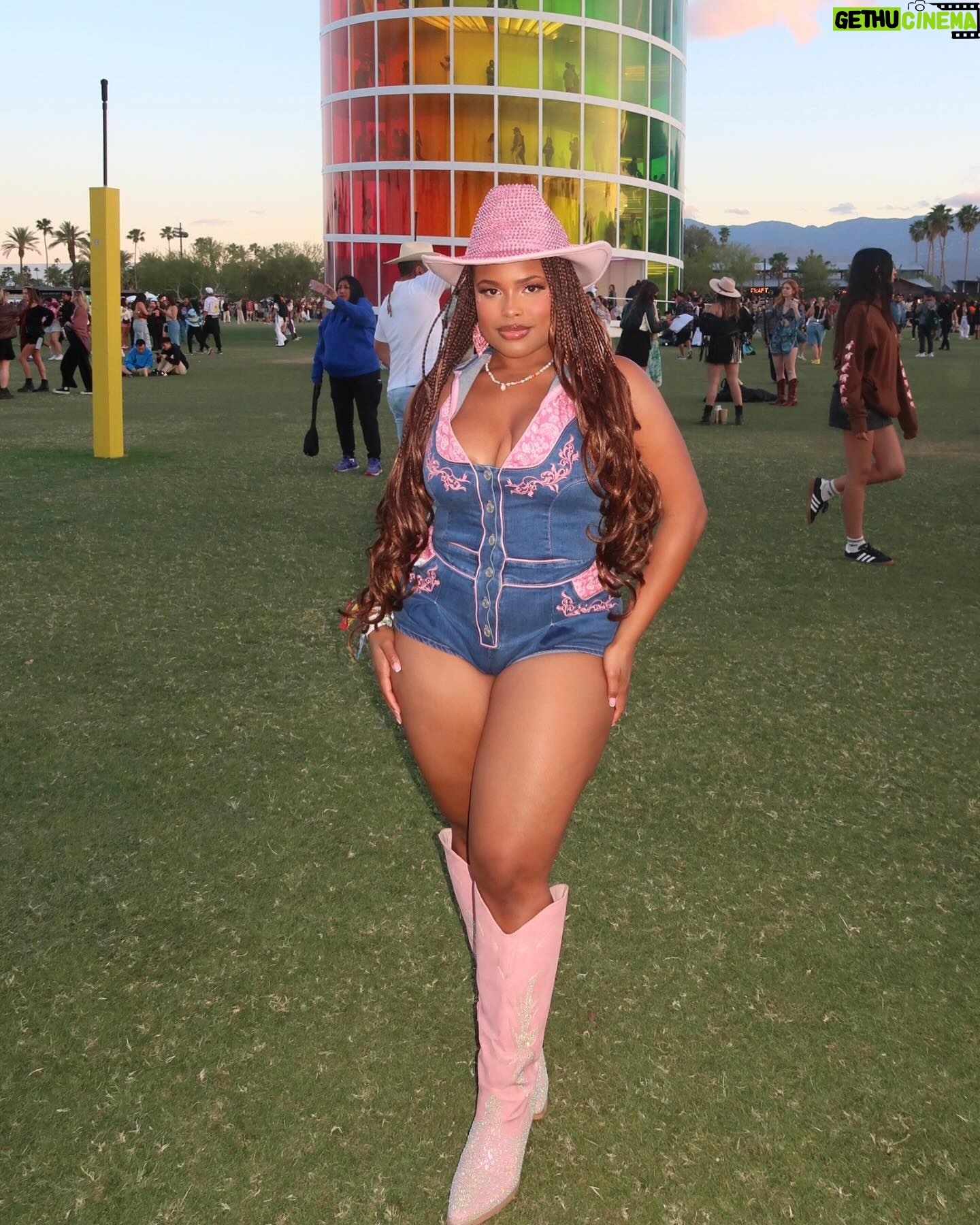 Tyla Gomez - 3.4K Likes - this miiiiightve been my favorite look of the weekend: yeehaw barbie🤭🤠🌵🎀 and jhene was one of my all time favorite performances that I’ve ever seen!!! /// outfit @dollskill boots @misslolaofficial