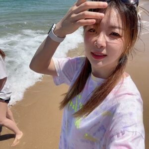 Tymee Instagram - 엄청난 비를 뚫고 양양으로 2박3일 여행 다녀왔다. 가는 길은 폭우로 험난했는데 둘째날 거짓말처럼 맑아져버림 ㅋㅋㅋ 
맑고 새파란 바다에 발도 담그고, 맛있는것도 왕창 먹고 왔다.

제대로 여행 다녀온게 5년도 더 된것 같다. 오랜만에 보고싶었던 바다도 보고, 힐링 많이 하고왔다.❤️
🌊🌊🌊