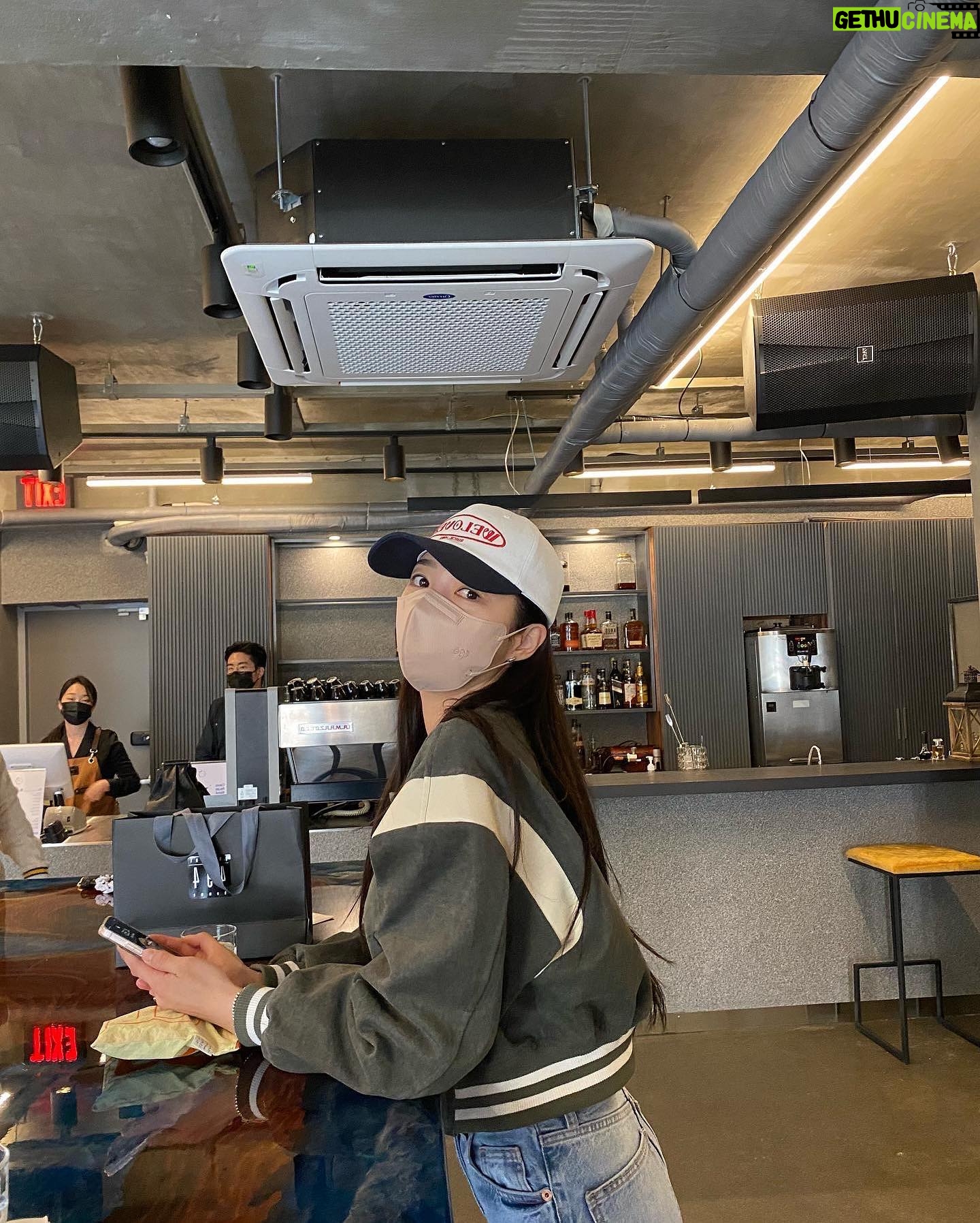 Uhm Hyun-kyung Instagram - 보름이랑 오랜만에 데이트💕 에스프레소 맛집 찾았다아🤟🏻