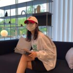 Uhm Hyun-kyung Instagram - 보름이랑 데이트💕 (오늘 꿀잠 예약)