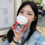 Uhm Hyun-kyung Instagram - 헤어 메이크업 스텝일 때 만나 어느덧 선생님이 된 나의 아르미와 지선초이 고마워 ! 스릉한다😍