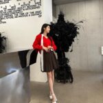 Uhm Hyun-kyung Instagram - 집 밖은 위험한데 말이죠🫢 어서 날이 따뜻해지길 바랍니다 🥰