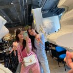 Uhm Hyun-kyung Instagram - 유튜브 보룸밍에 함께 했습니다! 다들 예쁜 인테리어 소품 보러 오세요🫰🏻💕